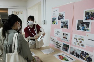 食物栄養学科施設見学の様子